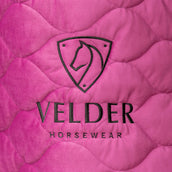 Velder Horsewear Premium Couverture de Concours Satin Glow Dutch Raspberry Velder Horsewear Premium Couverture de Concours Satin Glow Dutch Raspberry