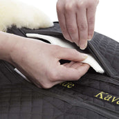 Kavalkade Tapis Sous-Selle avec Peau d'Agneau et Inserts Noir/Beige Kavalkade Tapis Sous-Selle avec Peau d'Agneau et Inserts Noir/Beige