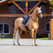 Equestrian Stockholm Tapis de Selle Modern Dressage Midsummer Blush Equestrian Stockholm Tapis de Selle Modern Dressage Midsummer Blush