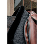 Kentucky Horsewear Tapis de Selle Fake Fur Onion Quilt de Saut Noir Kentucky Horsewear Tapis de Selle Fake Fur Onion Quilt de Saut Noir
