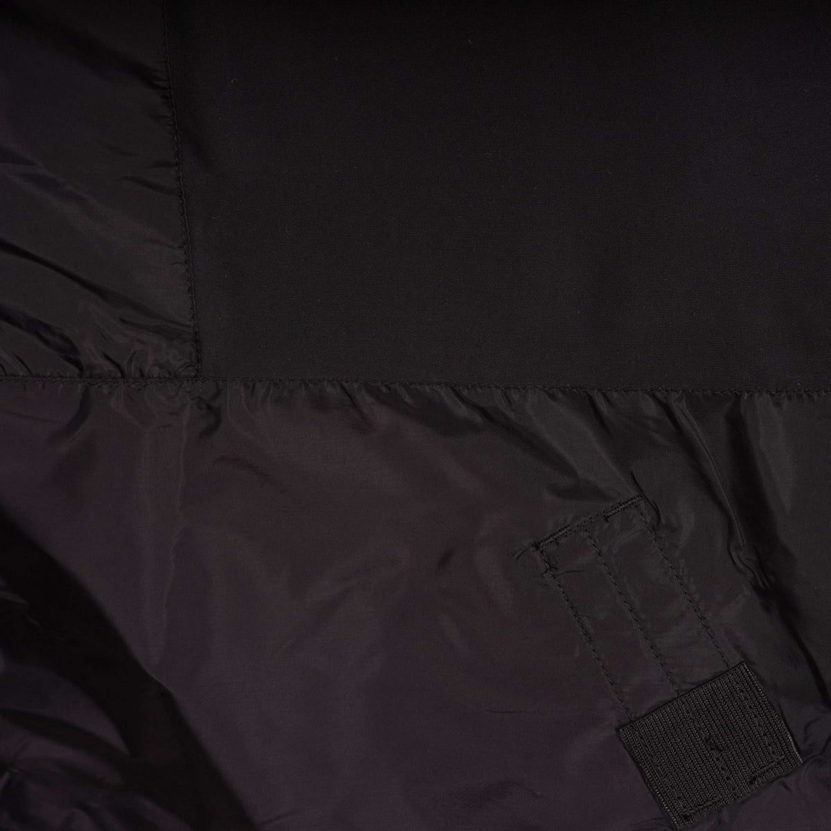 Back on Track Couverture Imperméable 1680D 0g Noir