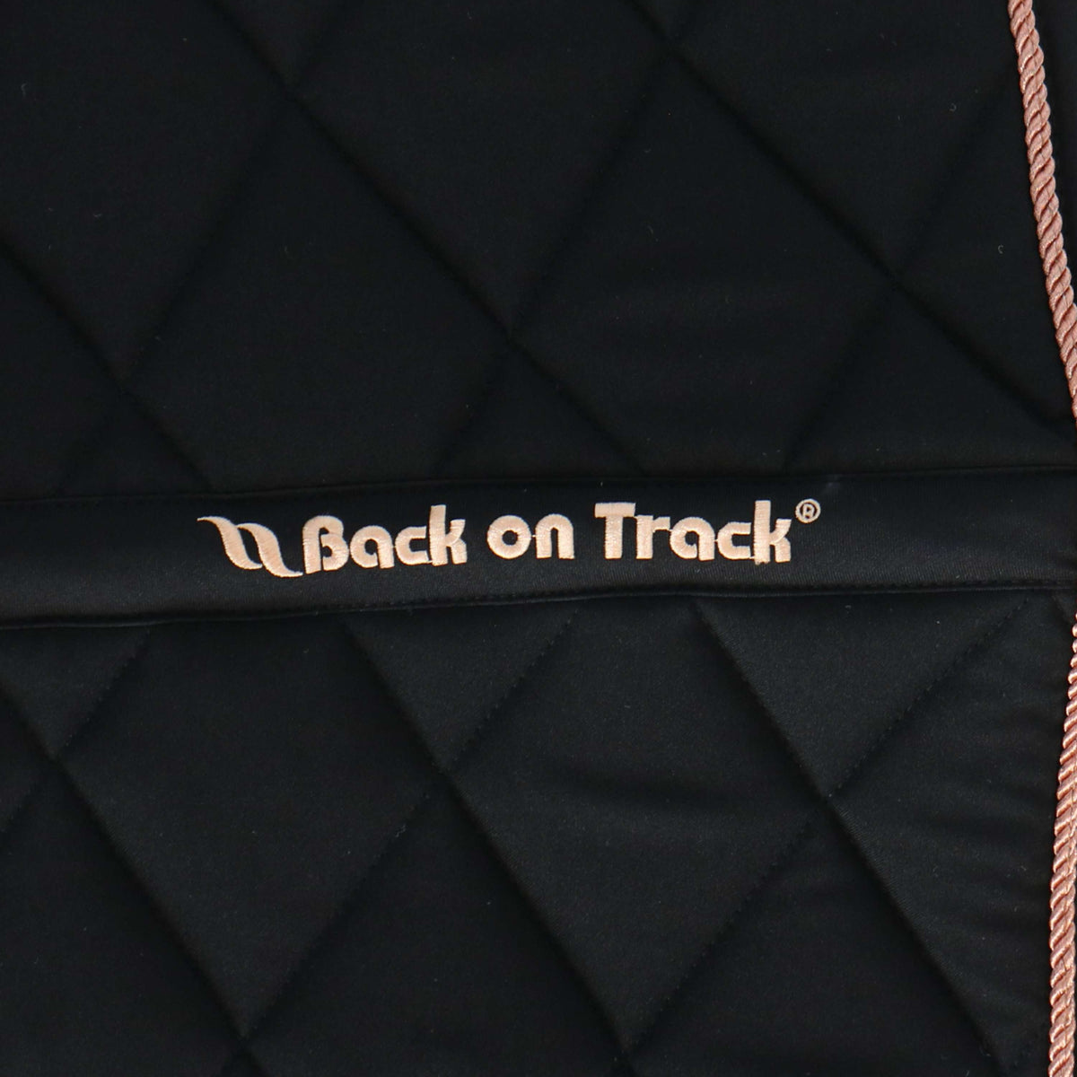 Back on Track Tapis de Selle Haze Dressage Noir/Or Rose