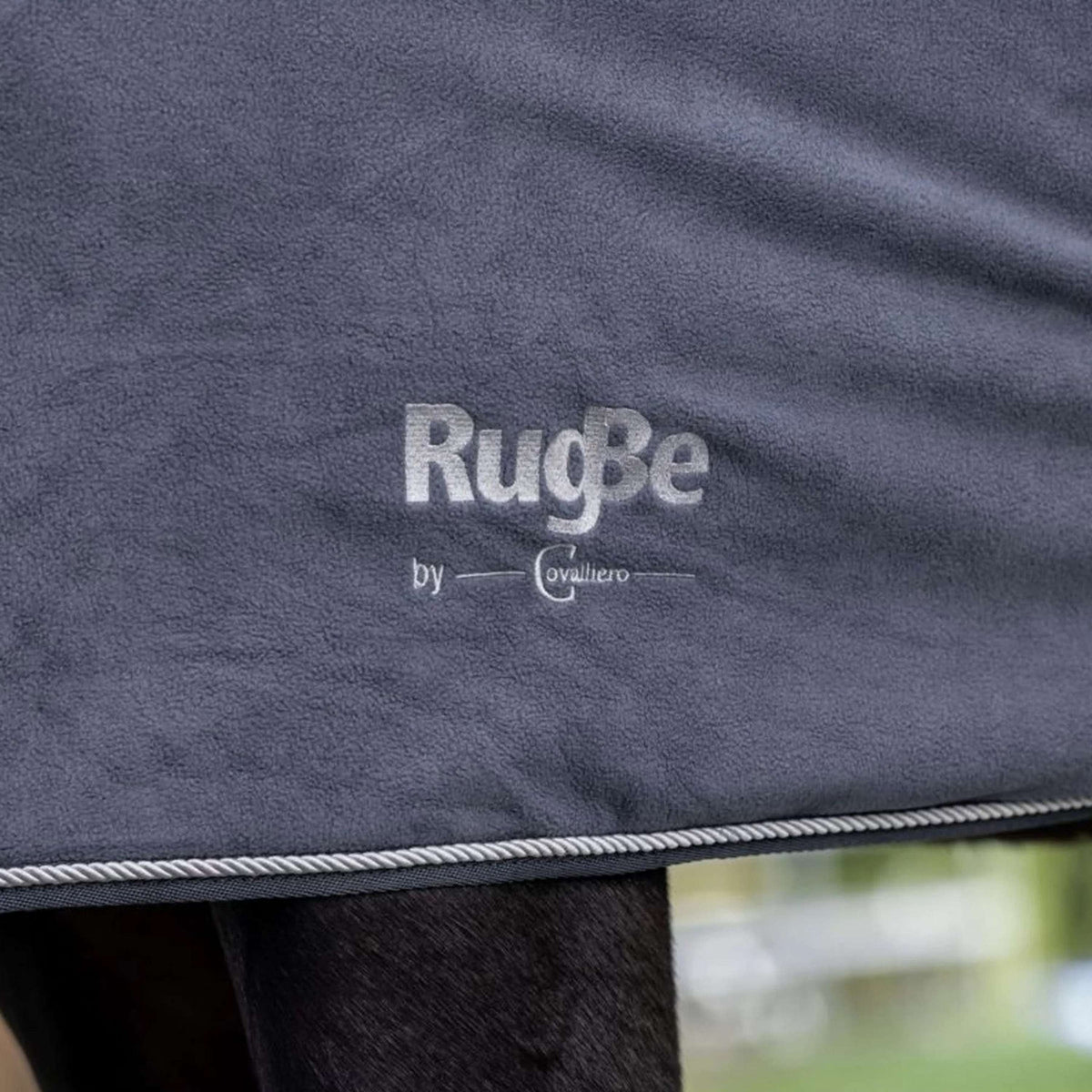 RugBe by Covalliero Couverture Polaire Royal Graphite