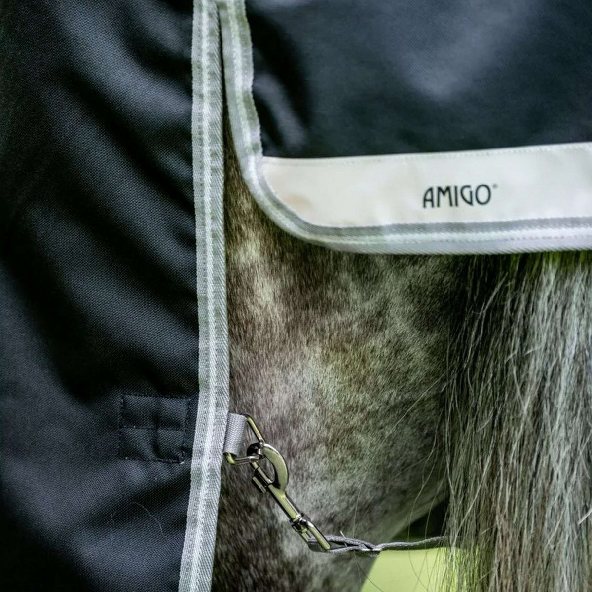 Amigo Bravo 12XL Original Turnout Lite 0g Black/Titanium Grey