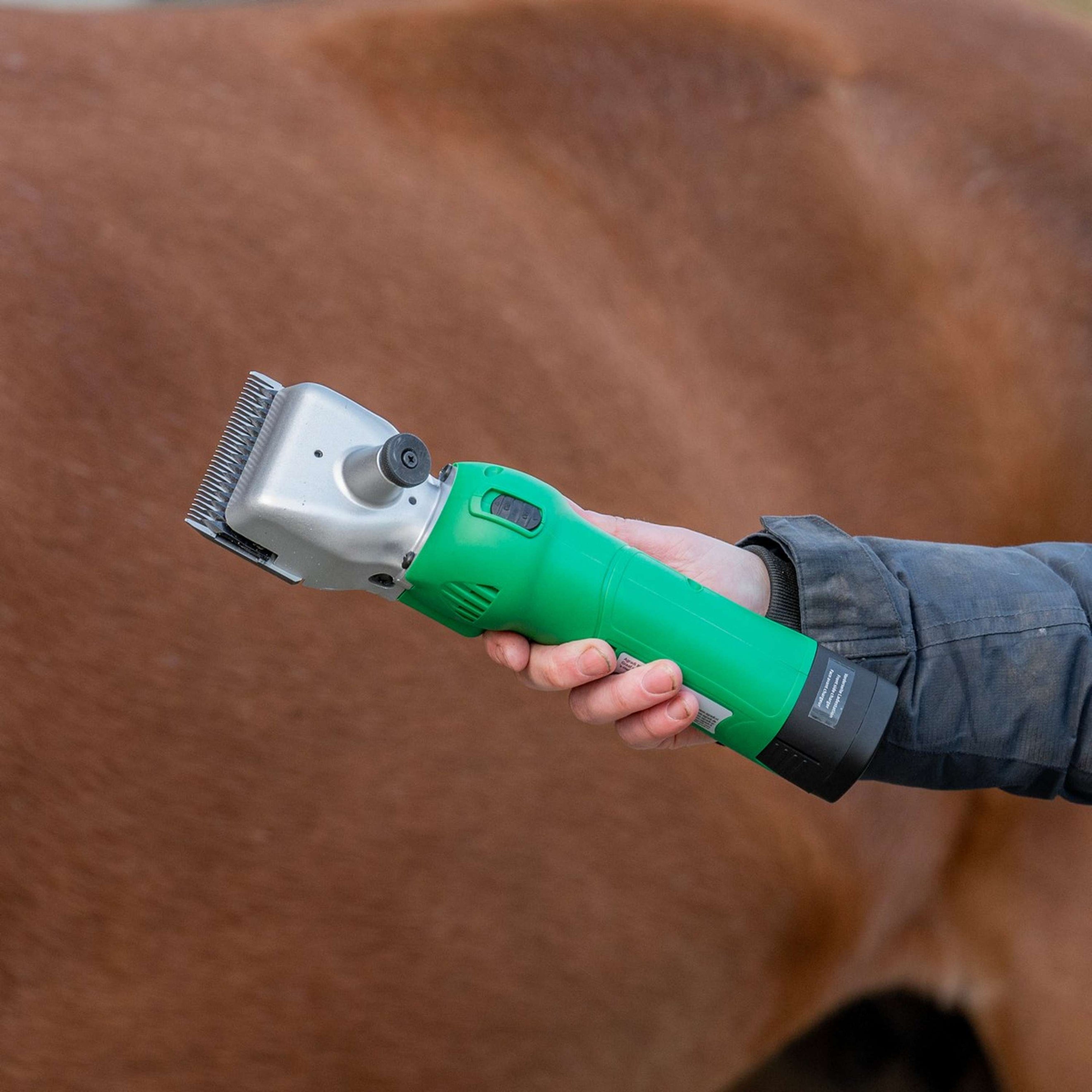 Agradi Horse Tondeuse FarmClipper HC-3000 Batterie2 31/15 Dents Vert Agradi Horse Tondeuse FarmClipper HC-3000 Batterie2 31/15 Dents Vert