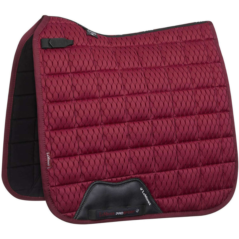 LeMieux Tapis de Selle Carbon Mesh Air Square Dressage Mulberry LeMieux Tapis de Selle Carbon Mesh Air Square Dressage Mulberry