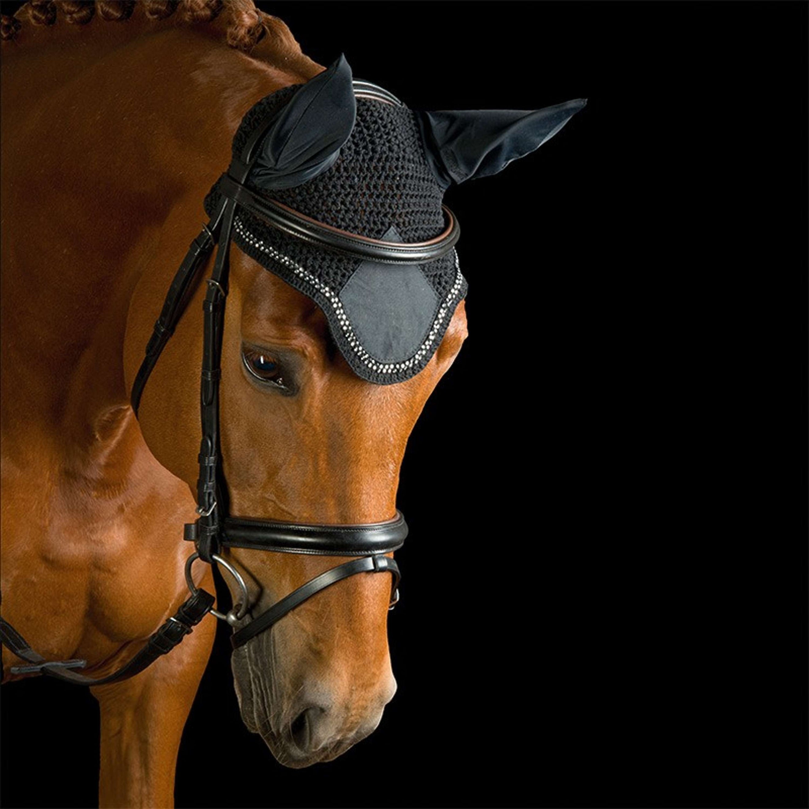 Kavalkade Bonnet Anti-Mouches avec Fausses Pierres Noir Kavalkade Bonnet Anti-Mouches avec Fausses Pierres Noir