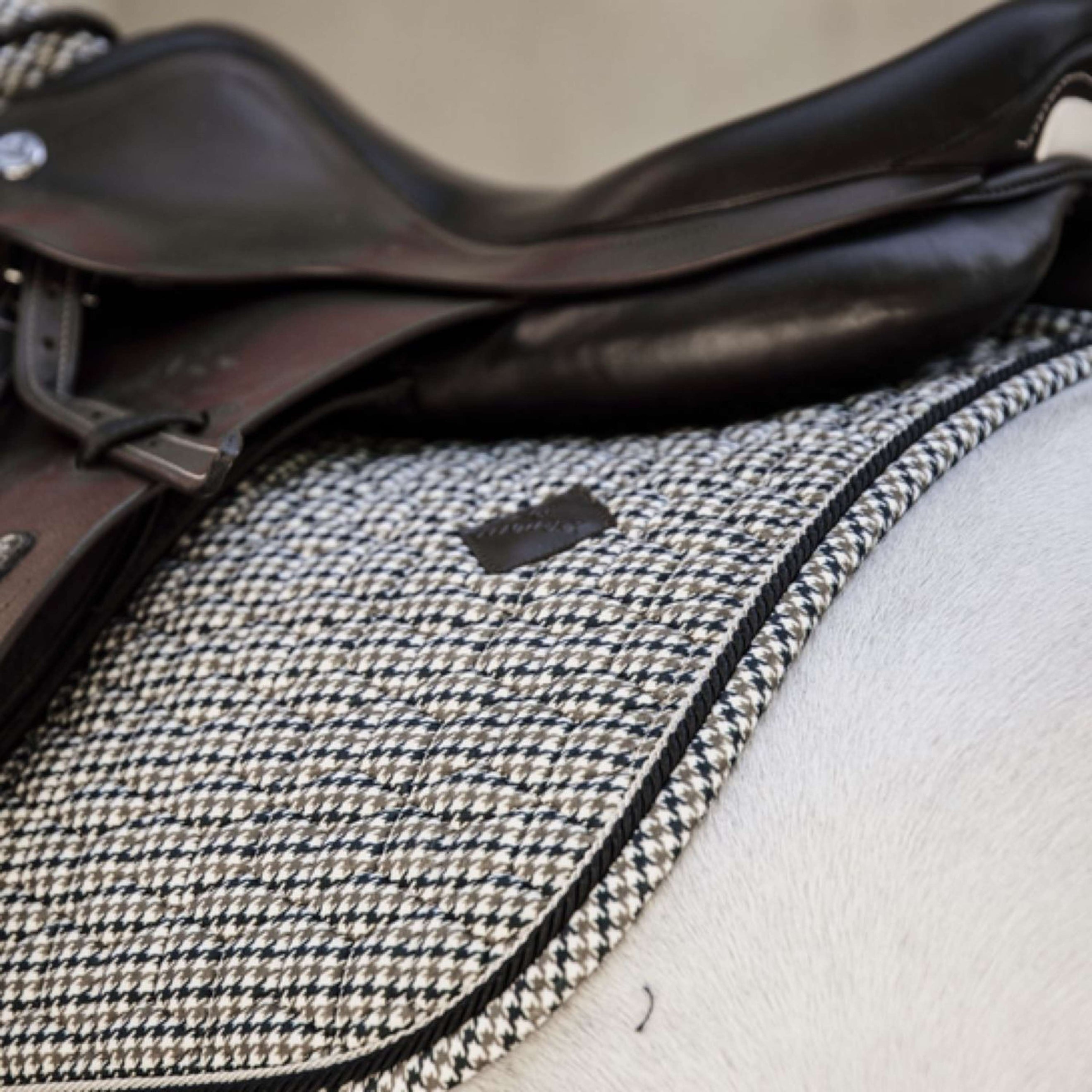 Kentucky Tapis de Selle Pied-de-Poule Saut Marron Kentucky Tapis de Selle Pied-de-Poule Saut Marron
