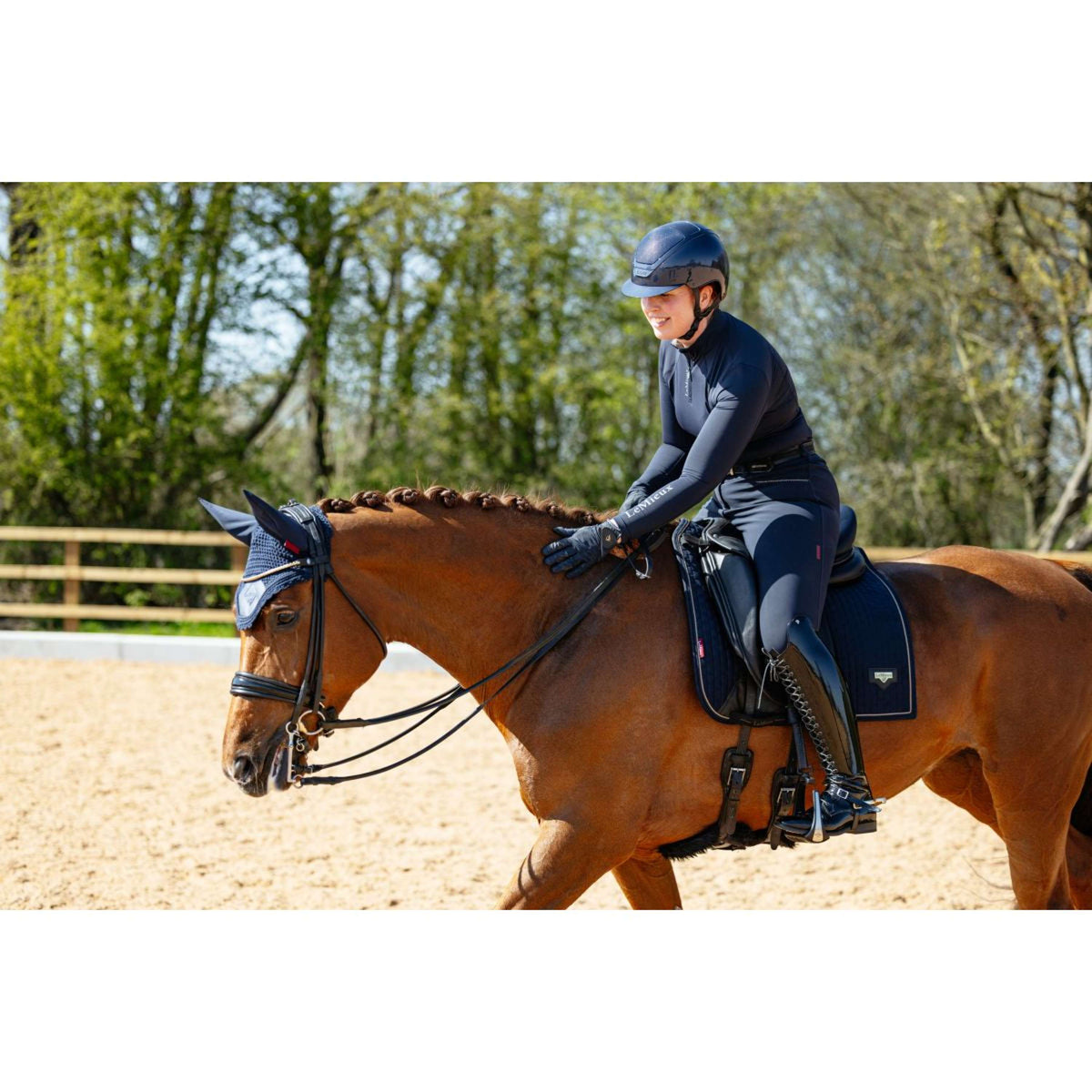 LeMieux Tapis de Selle Puissance Suede Dressage Marin