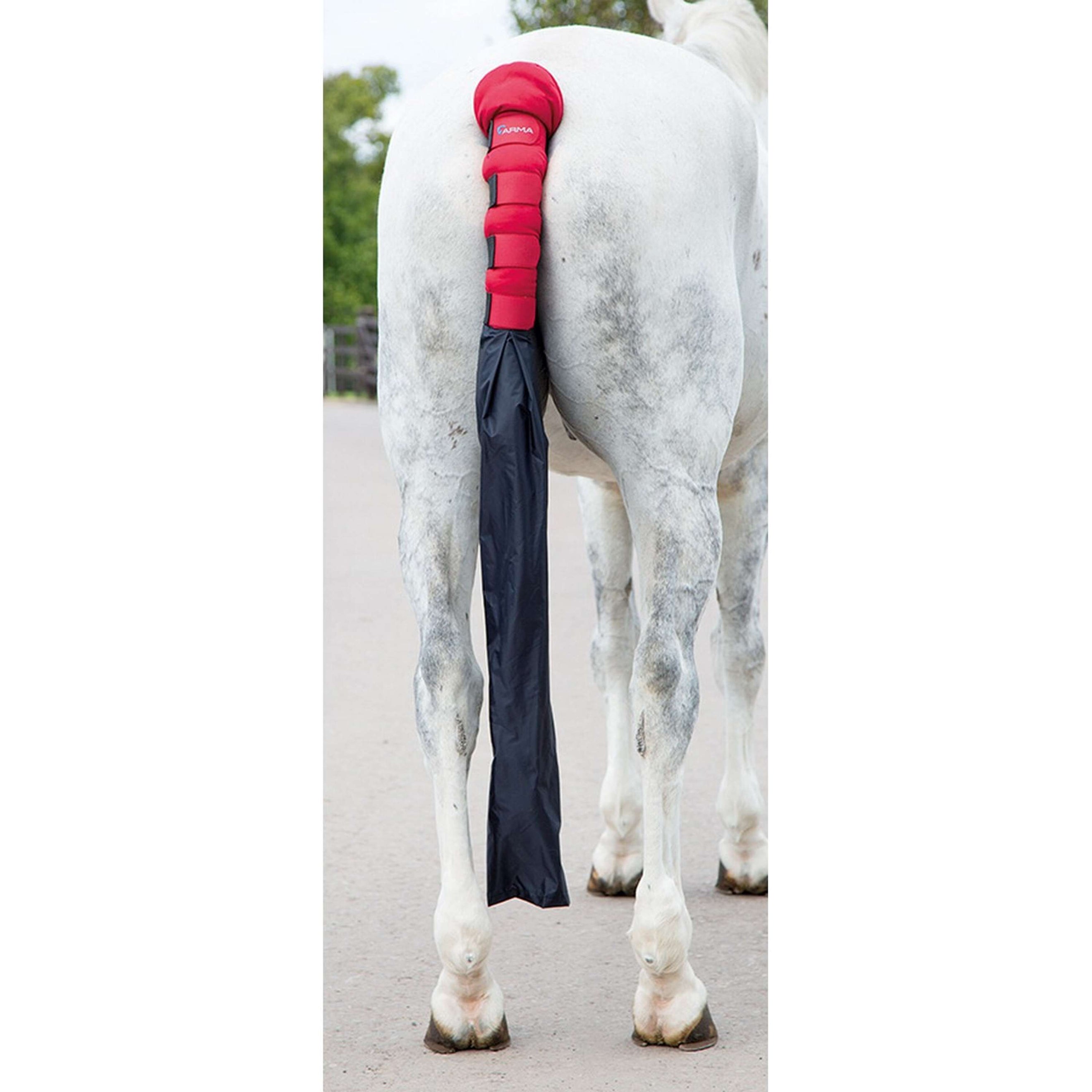 Arma by Shires Protege Queue Rembourré avec Sac Rouge Arma by Shires Protege Queue Rembourré avec Sac Rouge