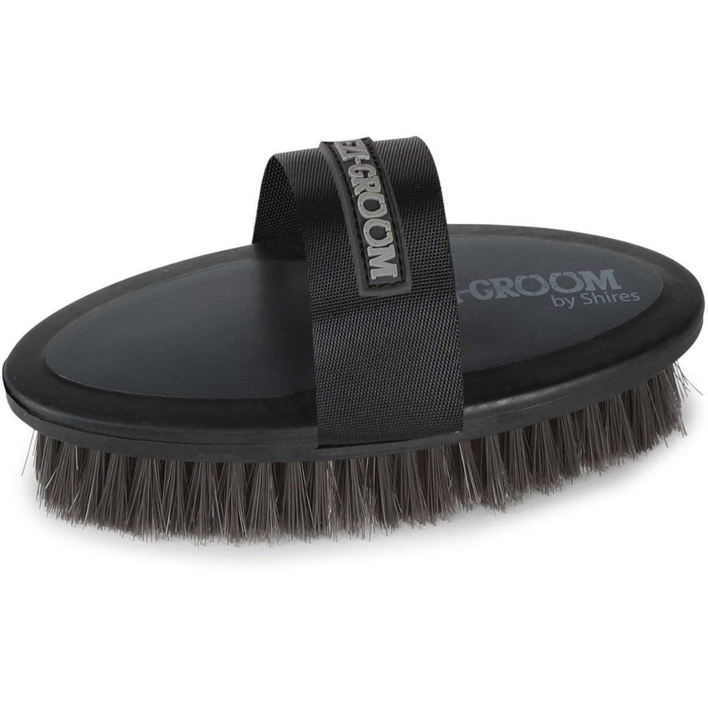 Ezi-groom by Shires Brosse Noir