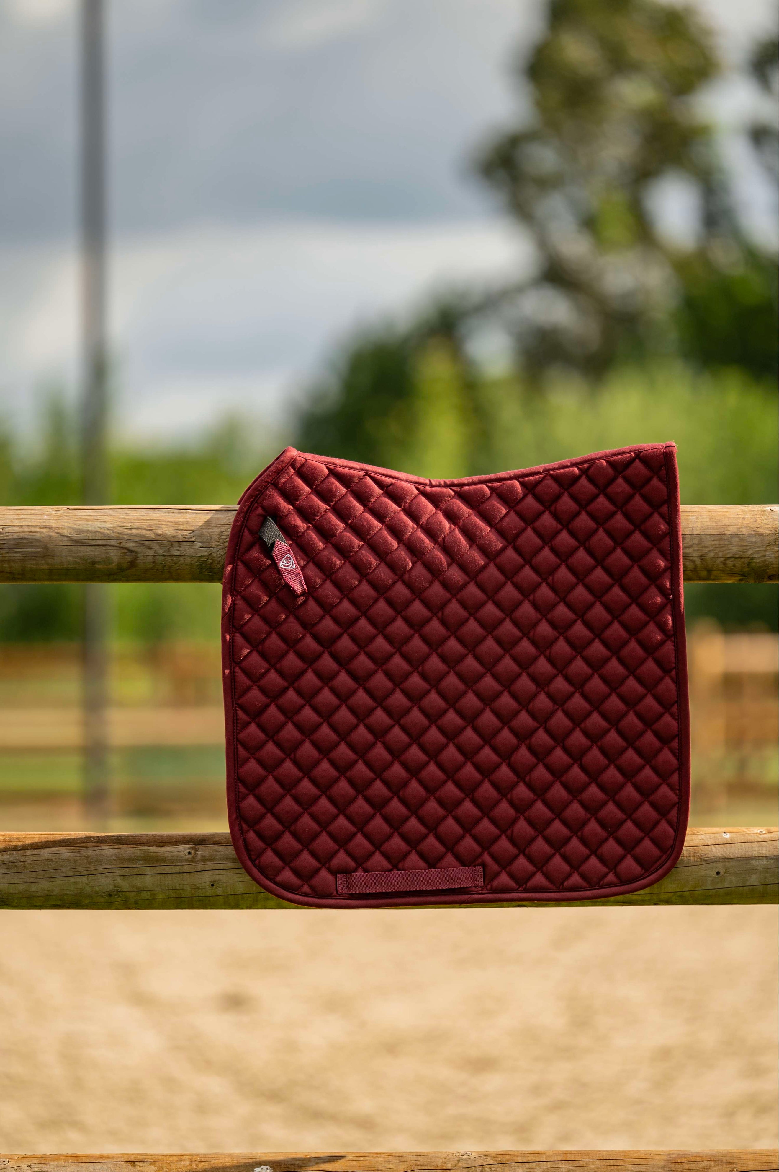 Velder Horsewear Essentials Tapis de Selle Dressage Classic Bordeaux