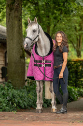Velder Horsewear Premium Couverture de Concours Satin Glow Dutch Raspberry