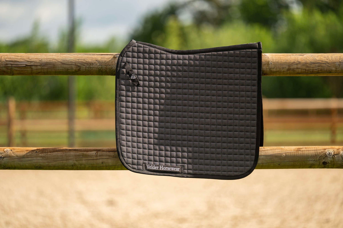 Velder Horsewear Premium Tapis de Selle Bamboo Dressage Noir