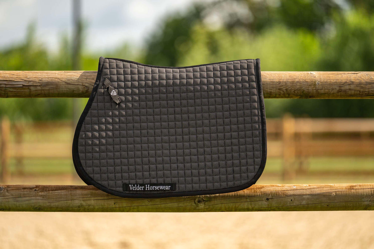 Velder Horsewear Premium Tapis de Selle Bamboo de Saut Noir