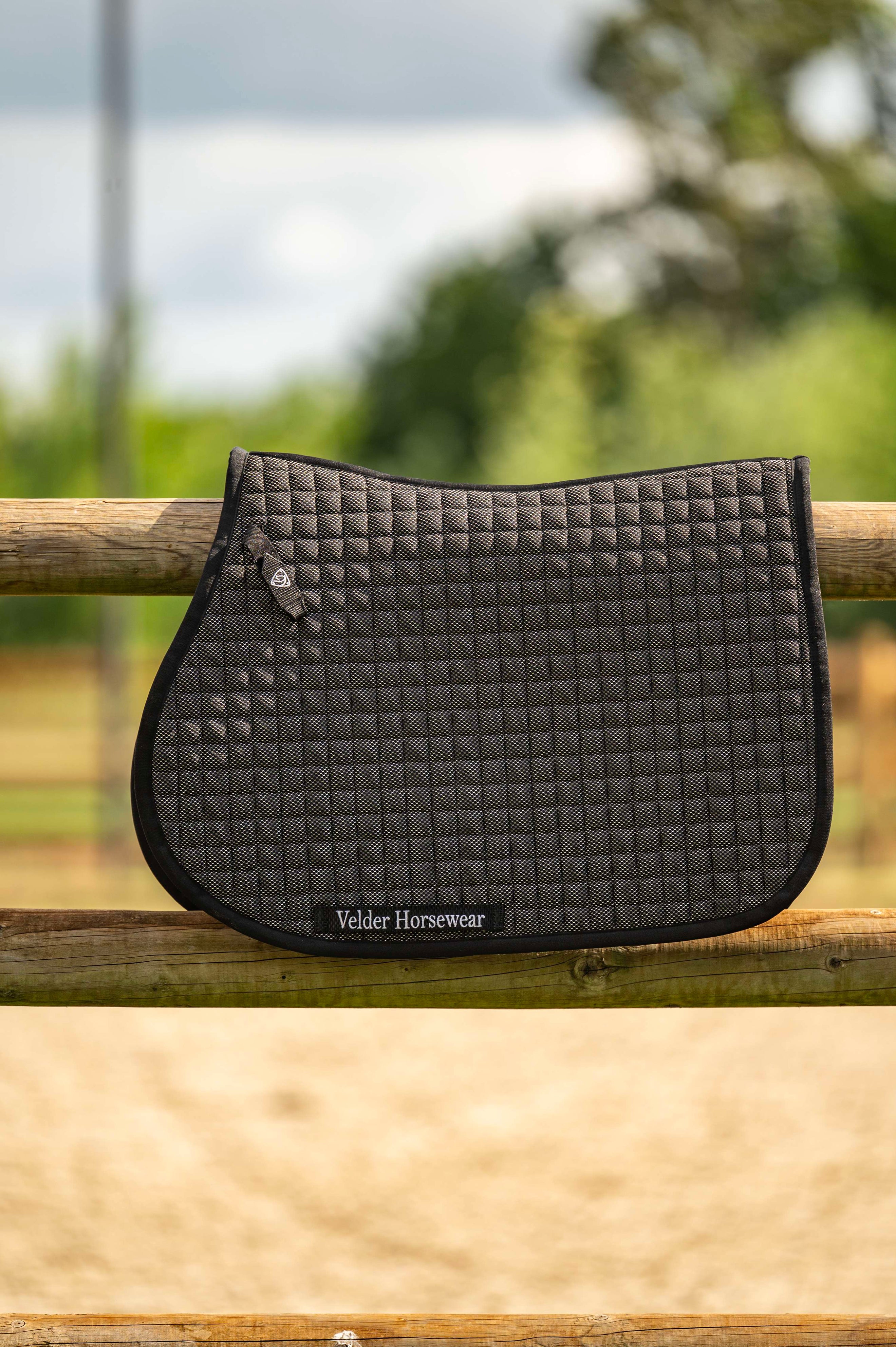 Velder Horsewear Premium Tapis de Selle Bamboo de Saut Noir Velder Horsewear Premium Tapis de Selle Bamboo de Saut Noir