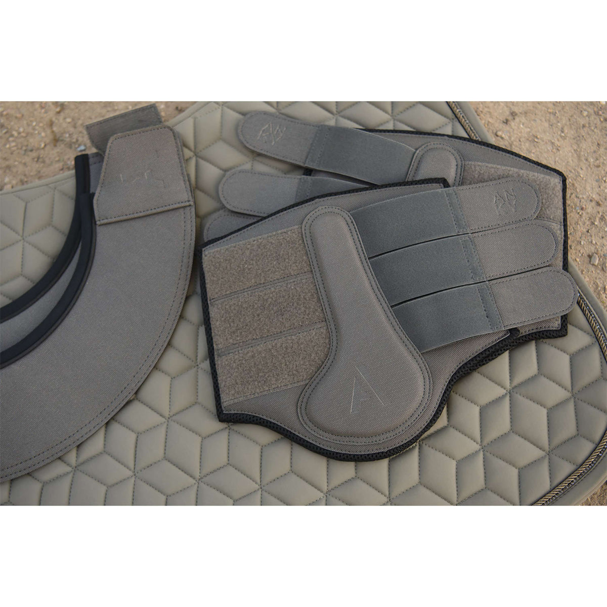 ANKY Tapis de Selle Vivacity XB261112 Polyvalent Bungee Cord