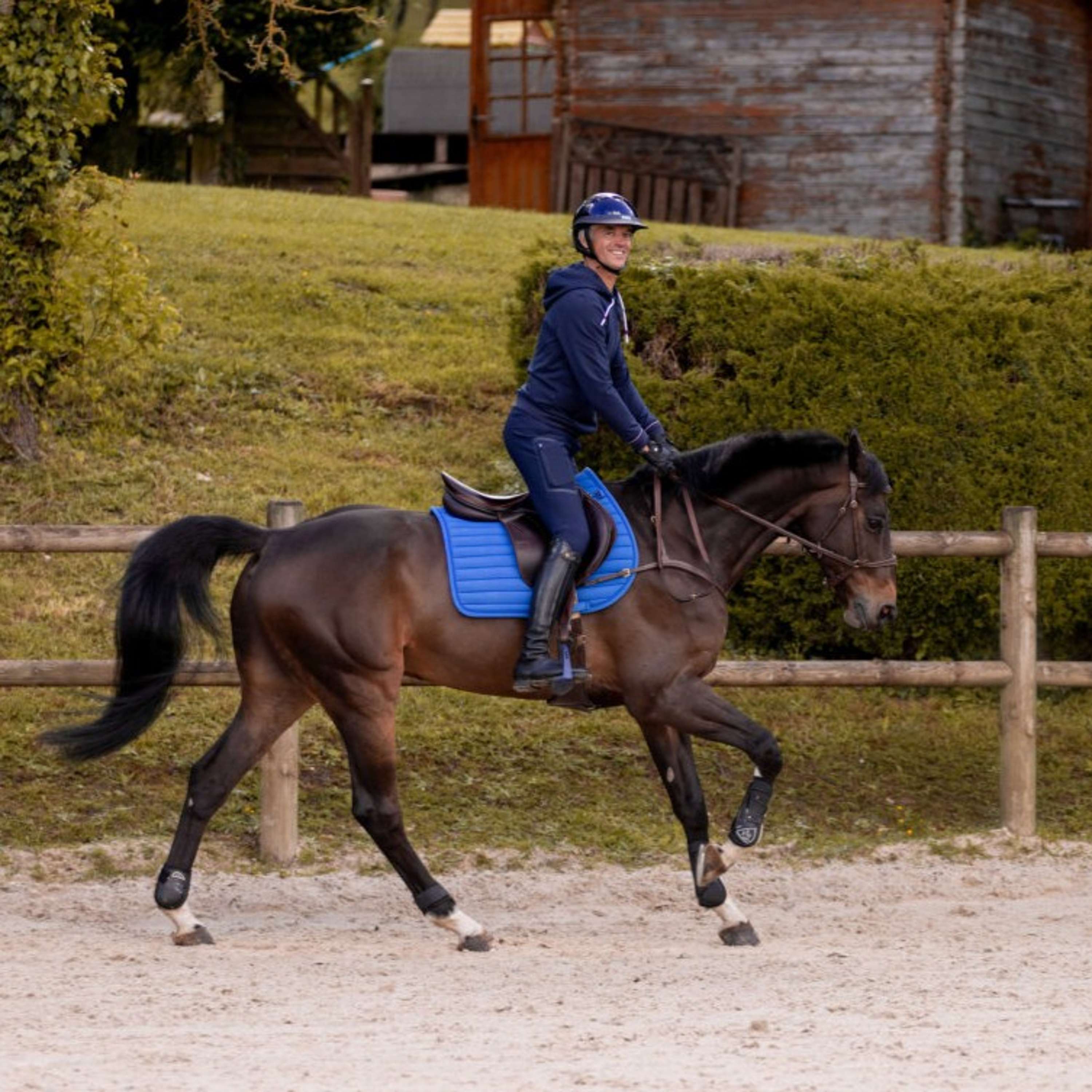 K by EQUITHÈME Tapis de Selle Triton de Saut Bleu Royal