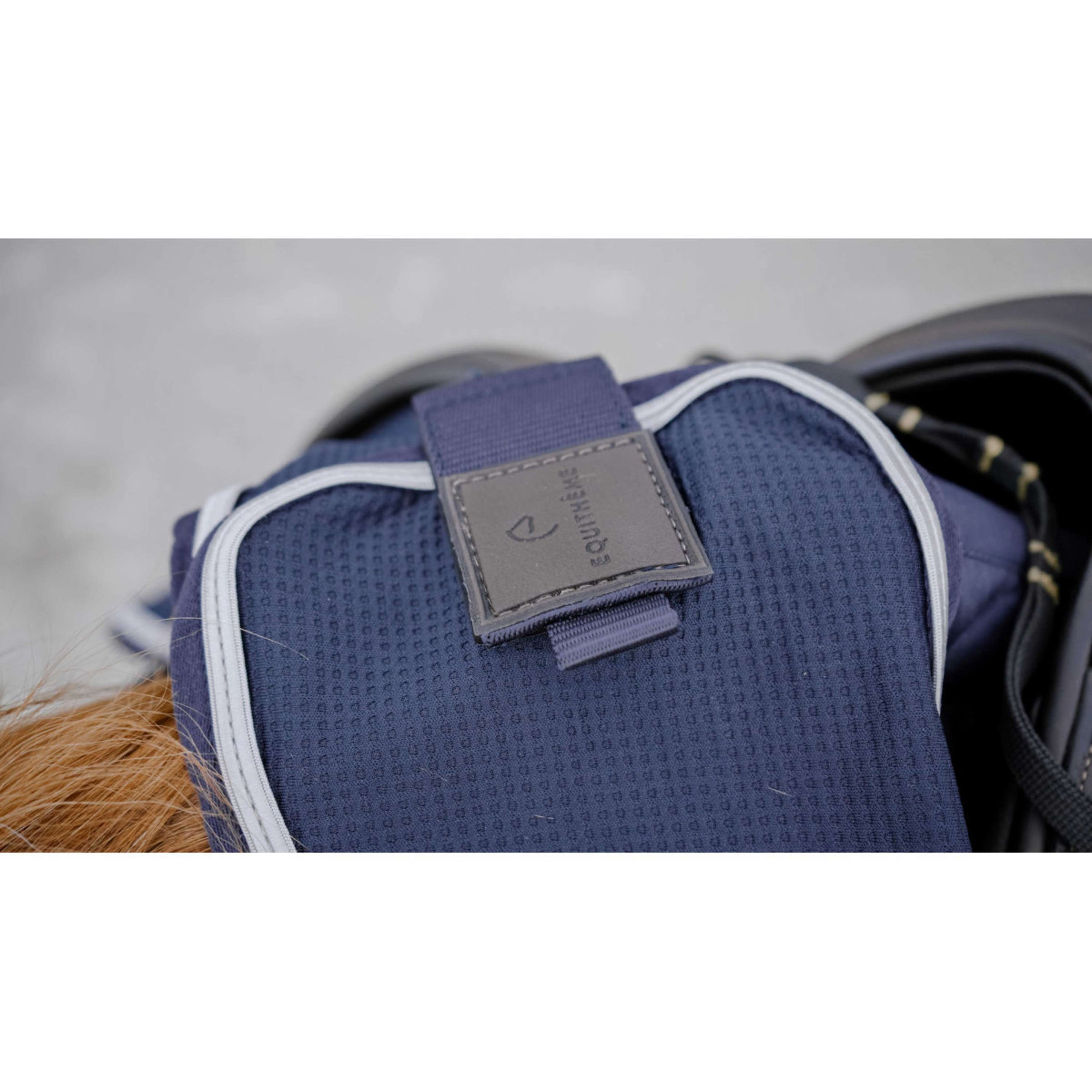 EQUITHÈME Couvre-reins Flycool Marine/Blanc EQUITHÈME Couvre-reins Flycool Marine/Blanc