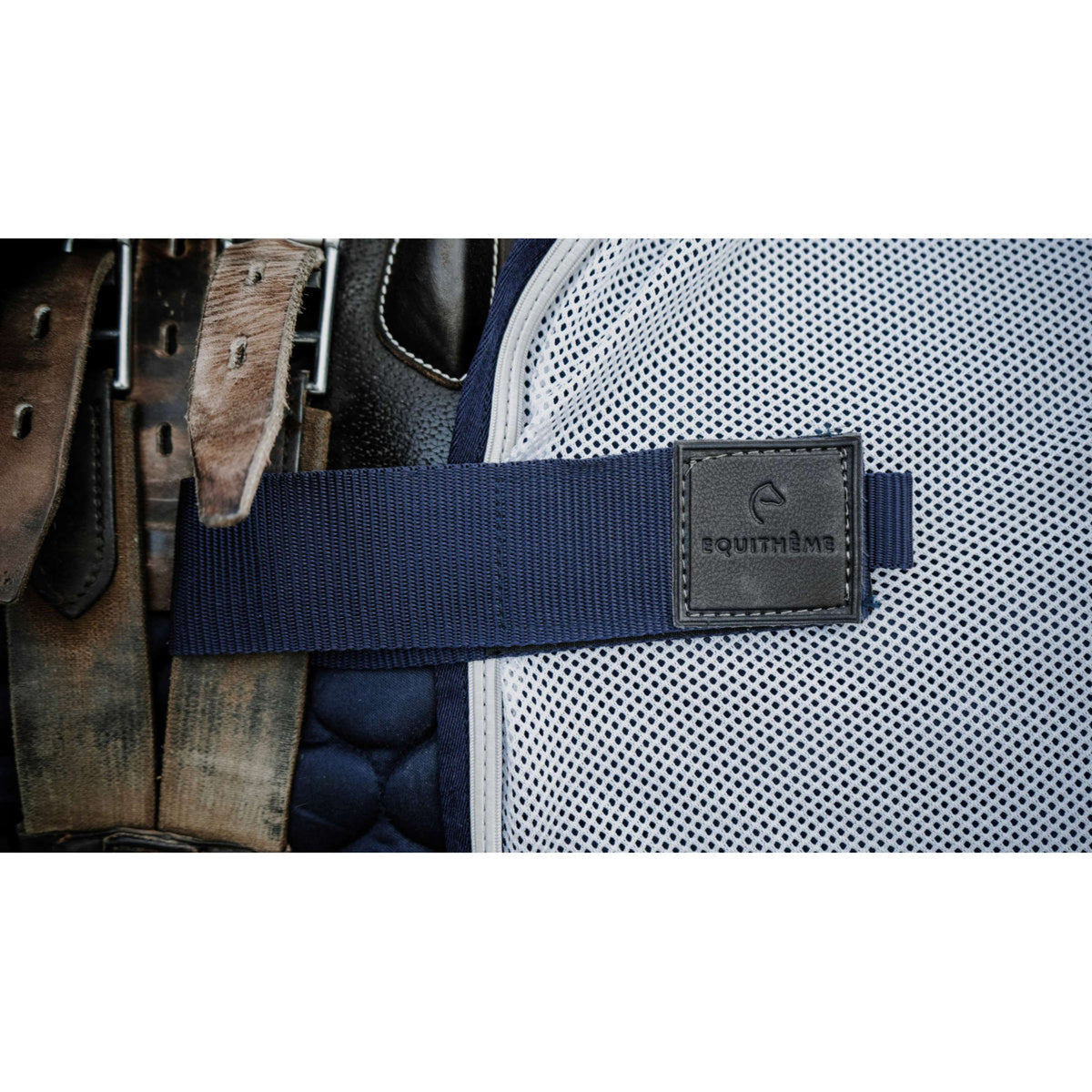 EQUITHÈME Couvre-reins Flycool square Marine/Blanc