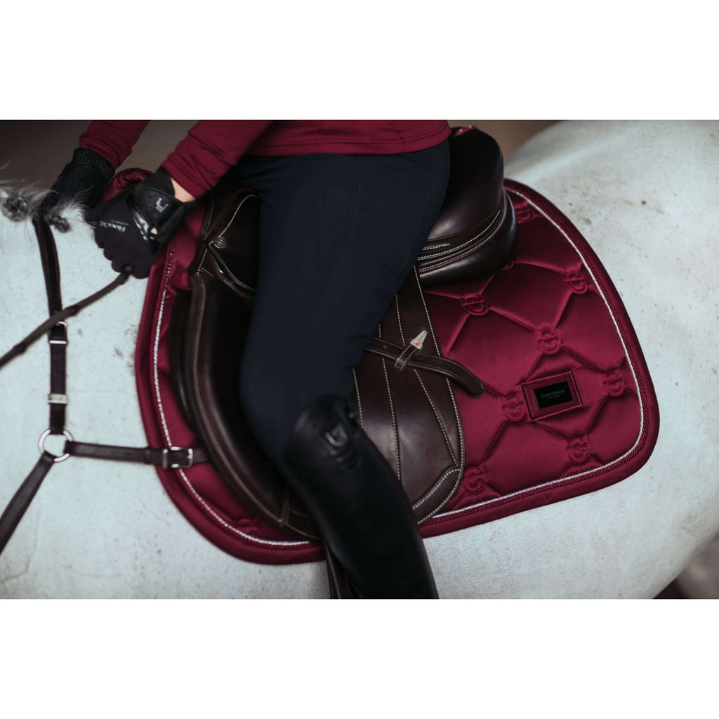 Equestrian Stockholm Tapis de Selle de Saut Bordeaux