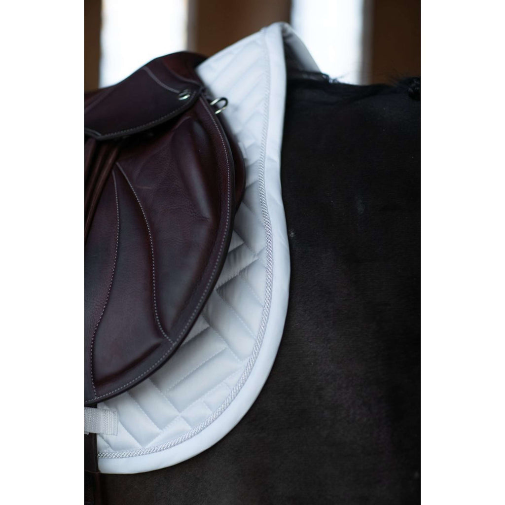 Equestrian Stockholm Tapis de Selle Modern de Saut White Silver