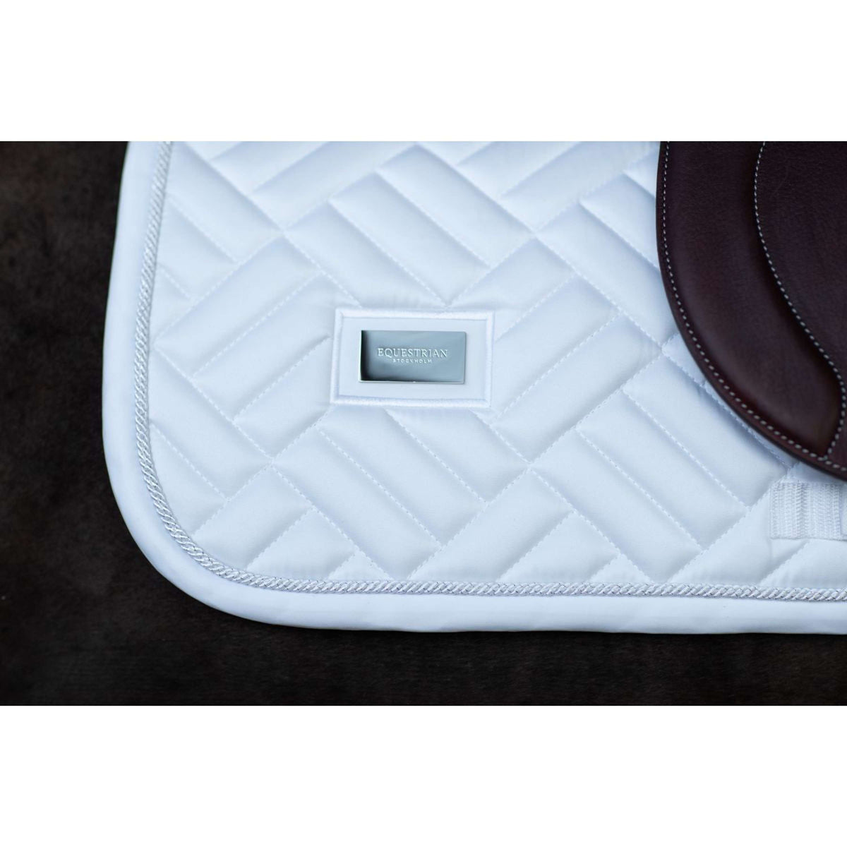 Equestrian Stockholm Tapis de Selle Modern de Saut White Silver