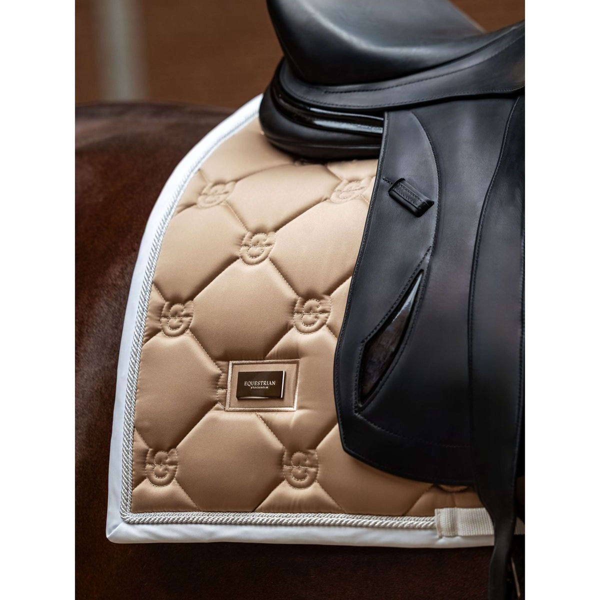 Equestrian Stockholm Tapis de Selle Dressage Sable