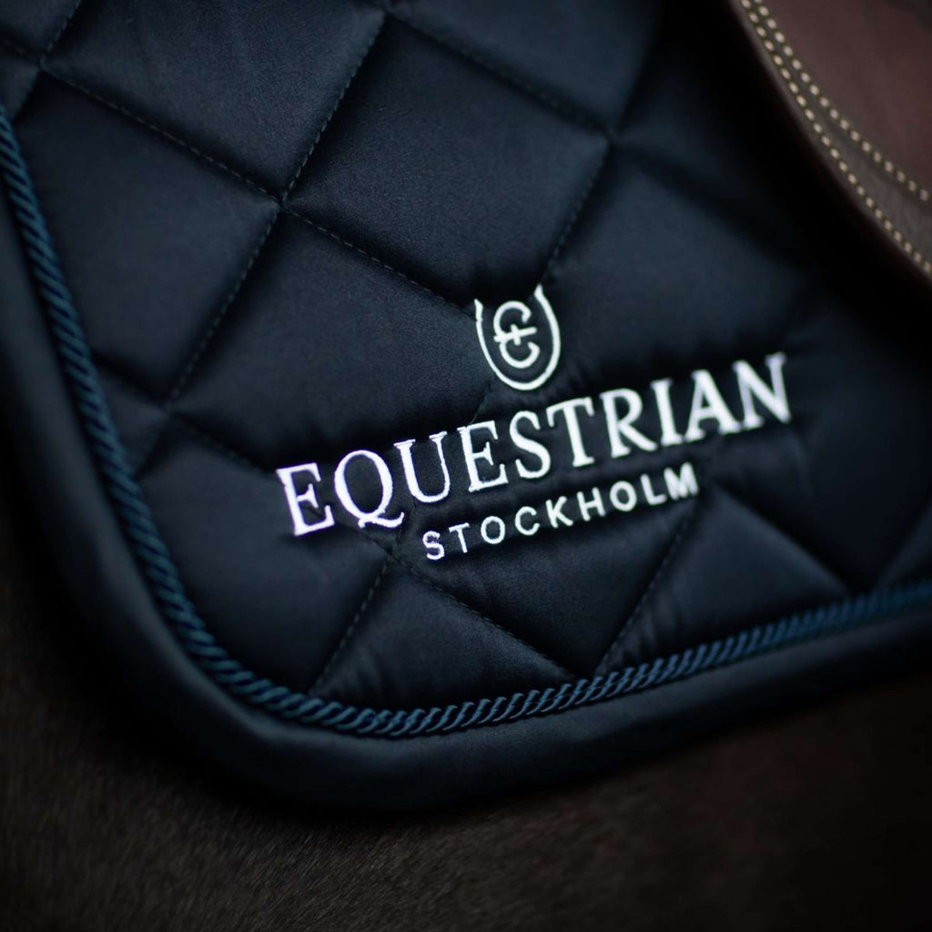 Equestrian Stockholm Tapis de Selle Line de Saut Marin