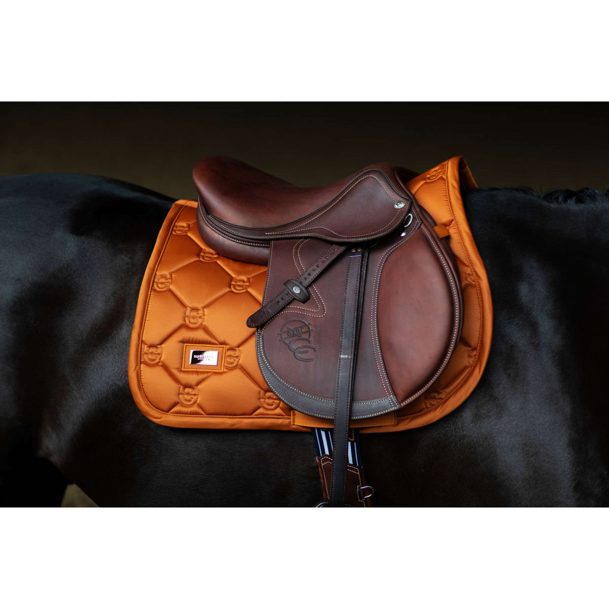 Equestrian Stockholm Tapis de Selle Satin de Saut Chestnut