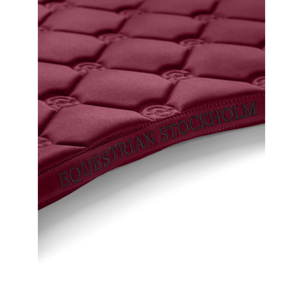 Equestrian Stockholm Tapis de Selle Satin Dressage Merlot