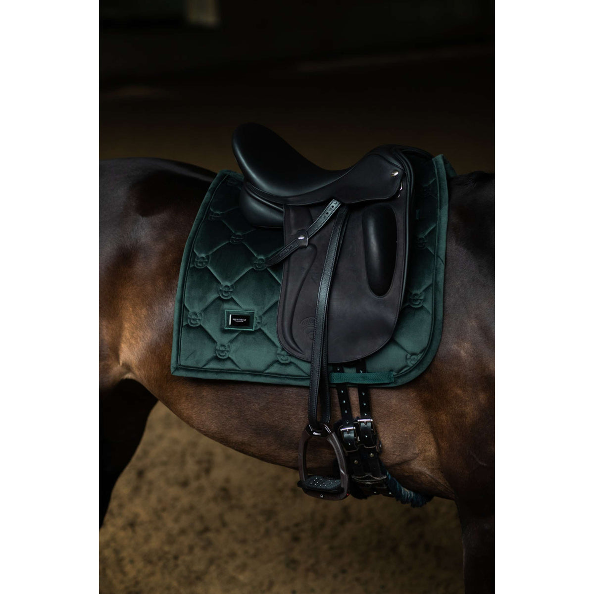 Equestrian Stockholm Tapis de Selle Velvet Dressage Sycamore Green