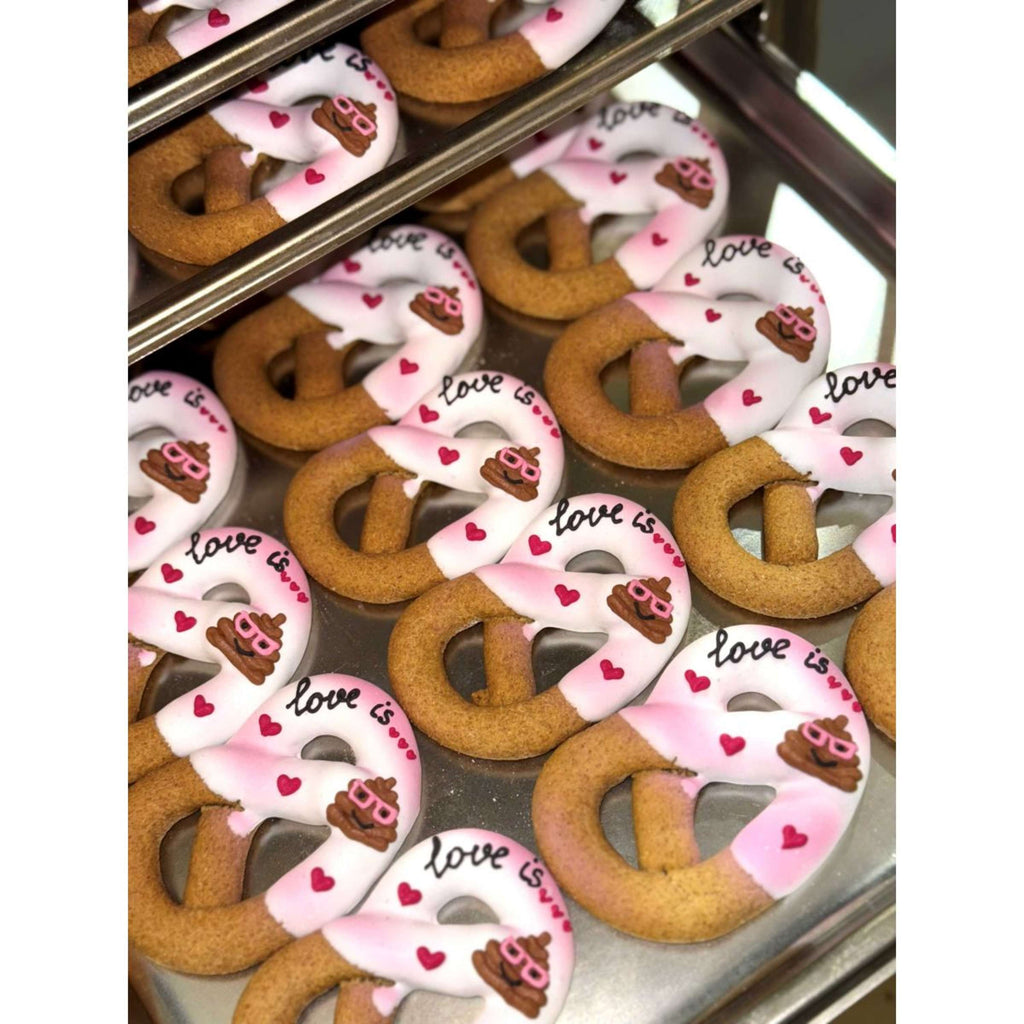 Candy Horse Love Cookies Iced Pretzel