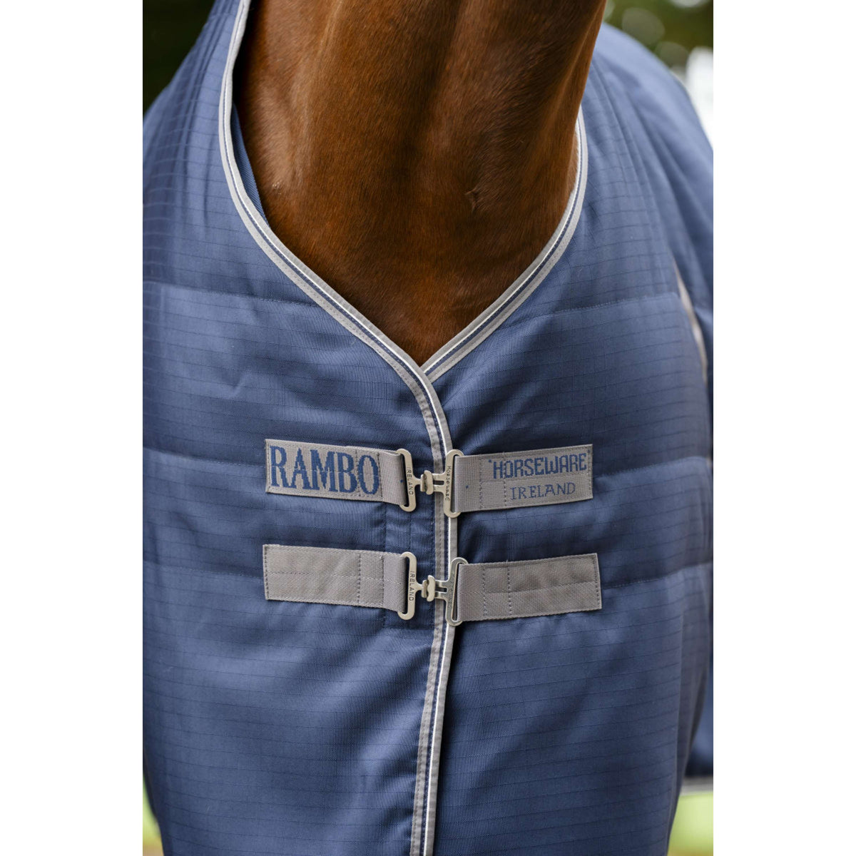 Rambo Couverture d'Écurie 200g Navy/Thunderstorm Grey/Silver