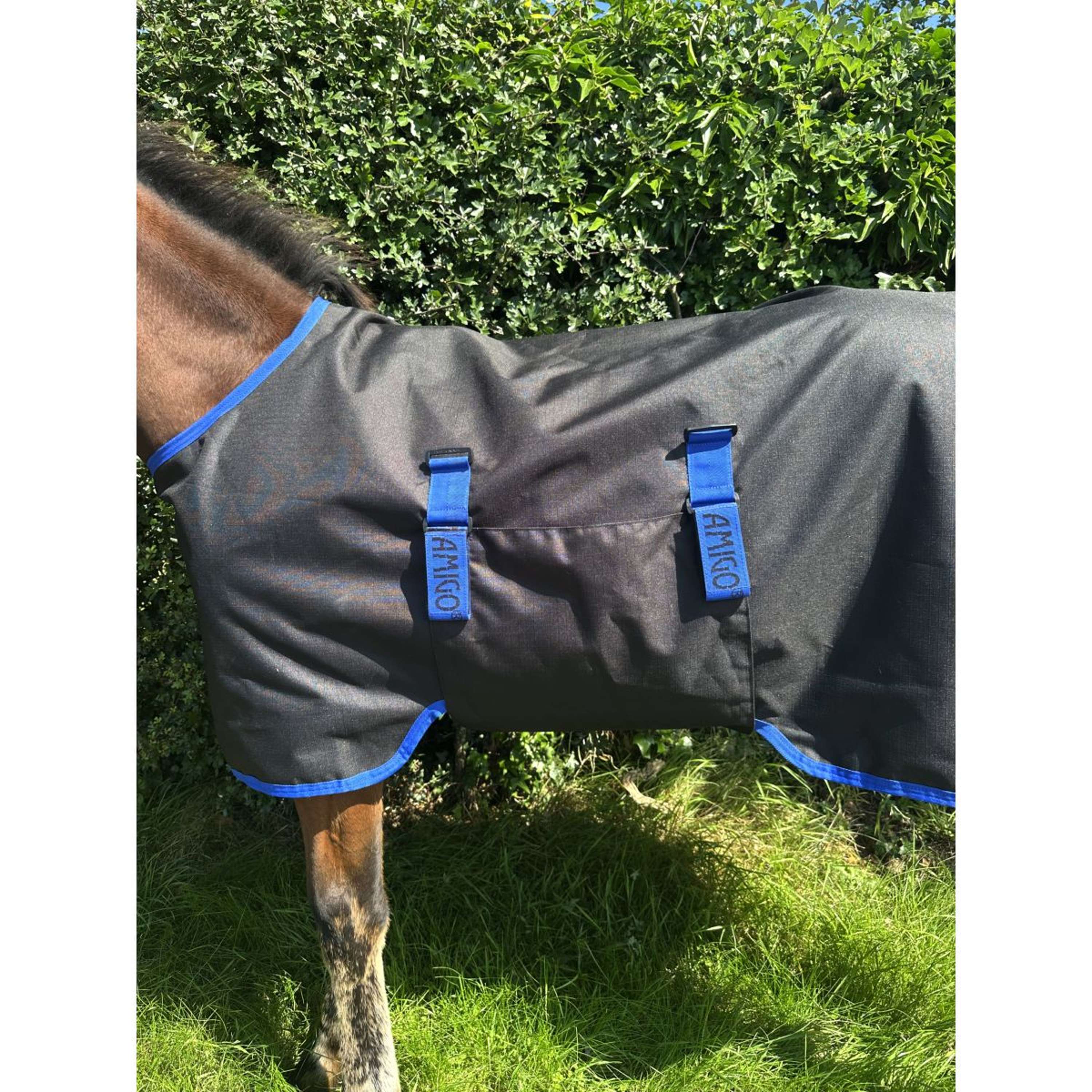 Amigo Couverture pour Poulain Ripstop 900D 200g Black/Classic Blue