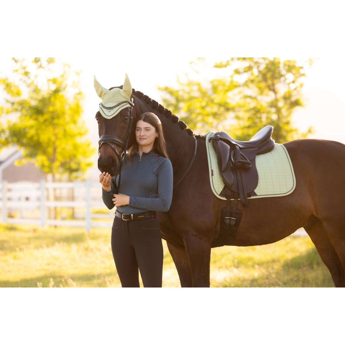 LeMieux Tapis de Selle Suede Square Dressage Macaron