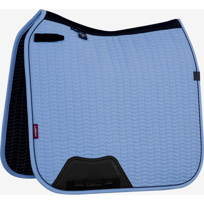 LeMieux Tapis de Selle Essence Square Dressage Powder Blue LeMieux Tapis de Selle Essence Square Dressage Powder Blue