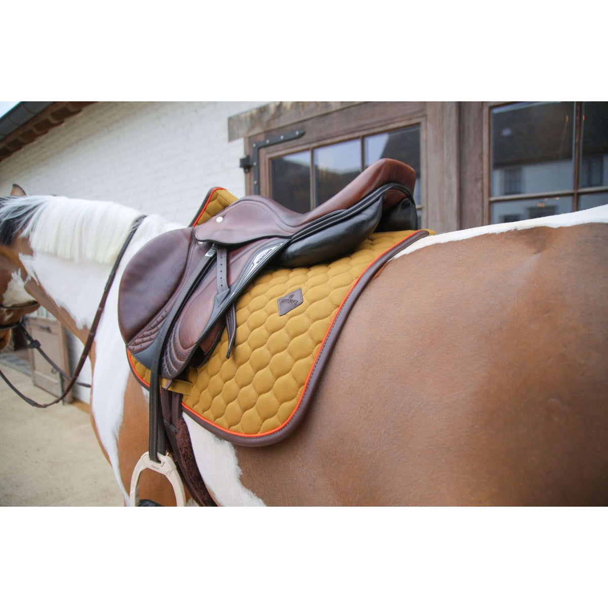 Kentucky Horsewear Tapis de Selle Onion Quilt Leather Neon de Saut Kaki