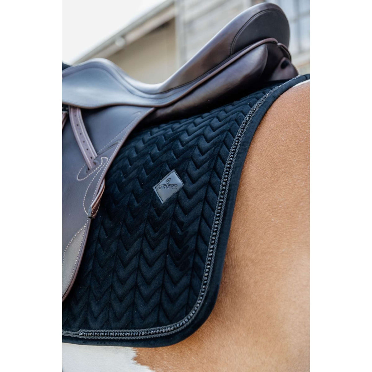 Kentucky Tapis de Selle velours Pearls Dressage Noir
