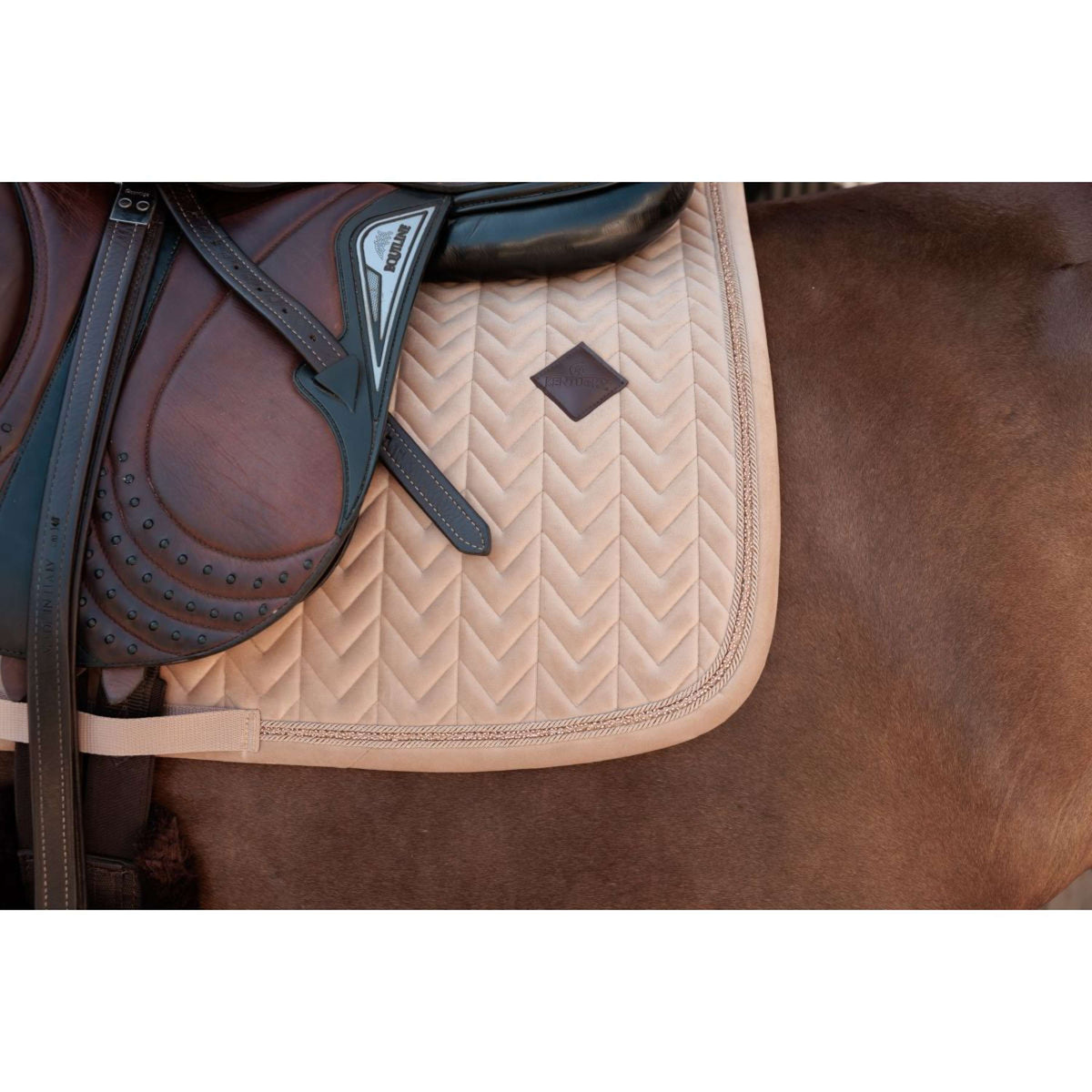Kentucky Tapis de Selle Velvet Mini Pearls de Saut Beige