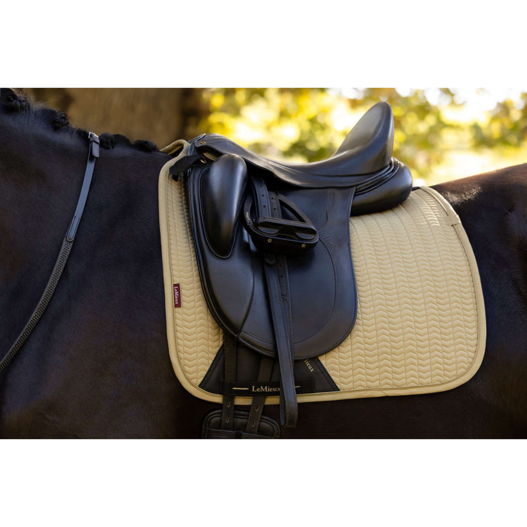 LeMieux Tapis de Selle Essence Dressage Pear