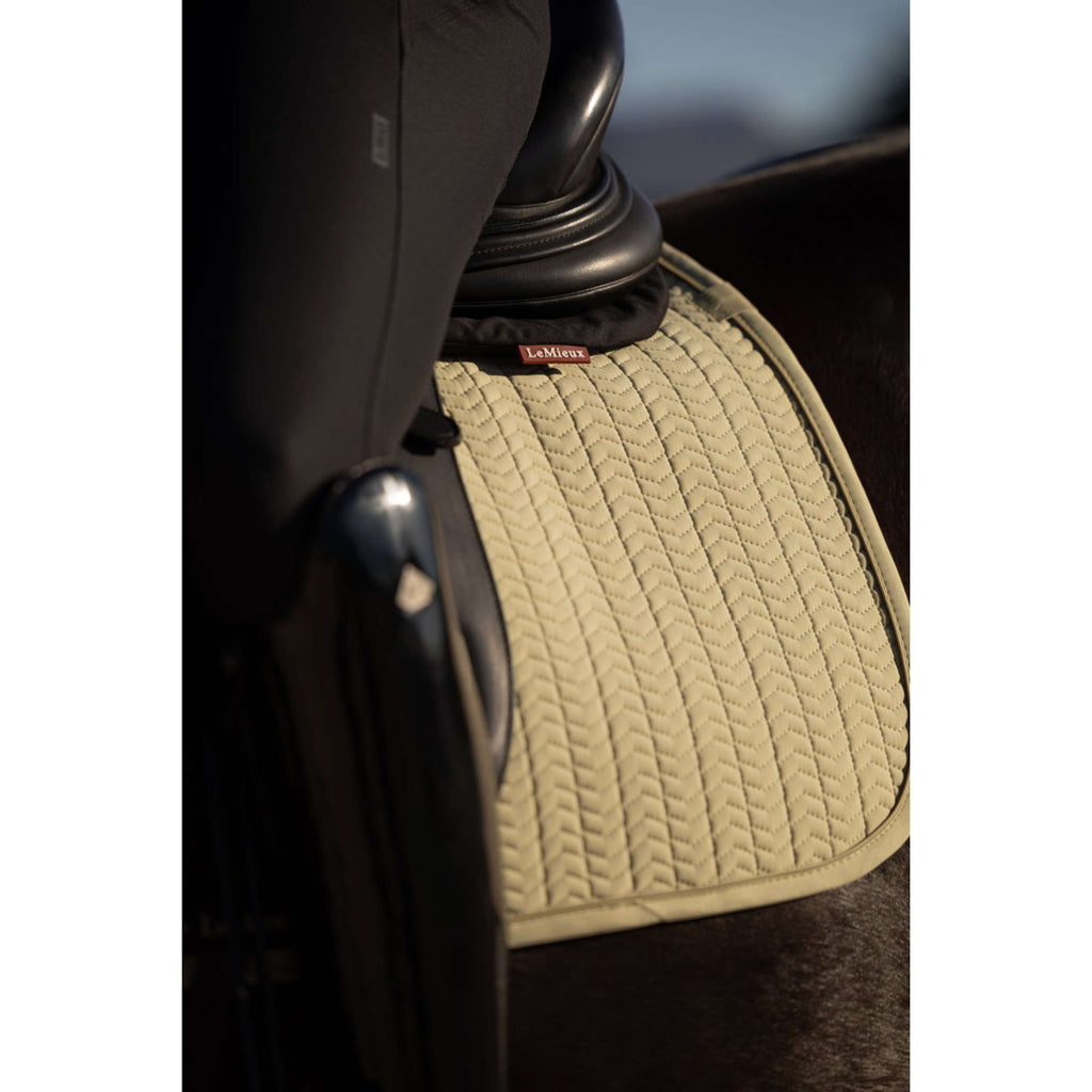 LeMieux Tapis de Selle Essence Dressage Pear
