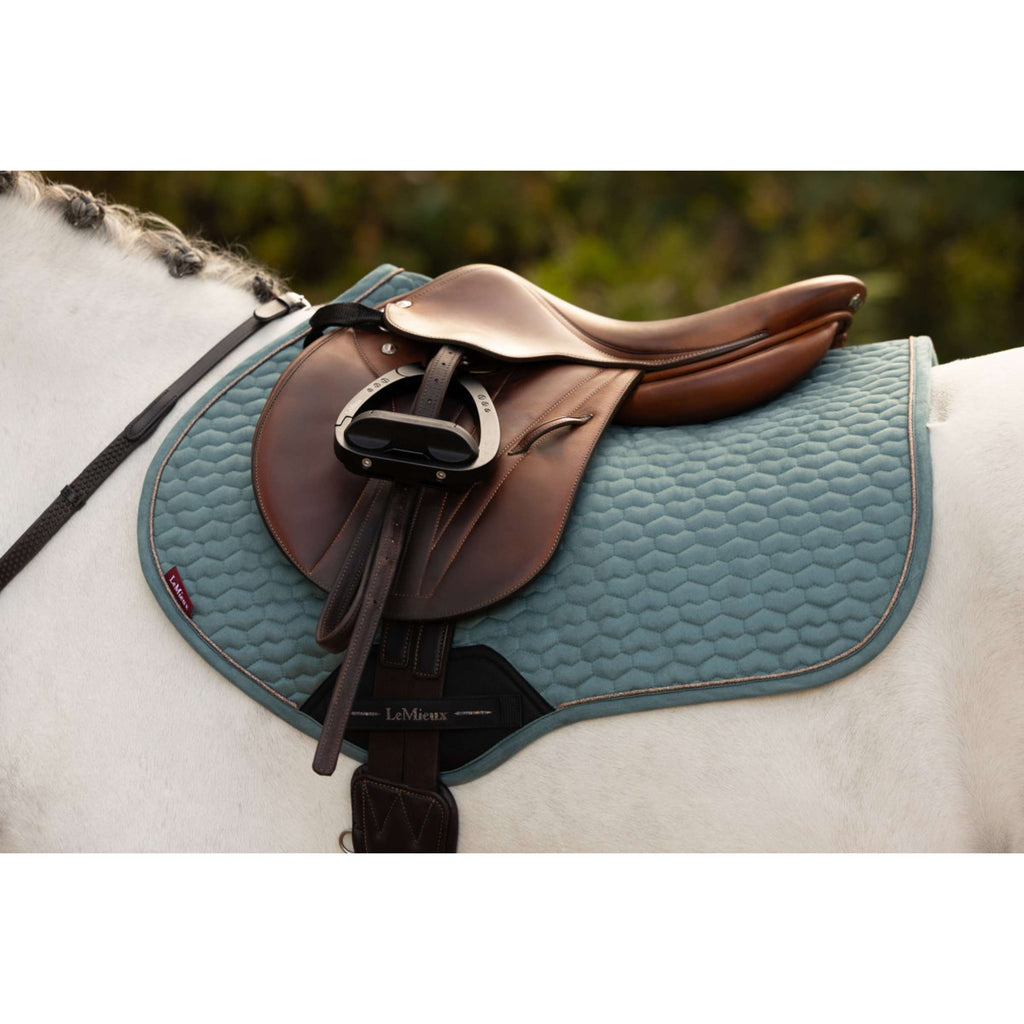 LeMieux Tapis de Selle Suede Square de Saut Aloe