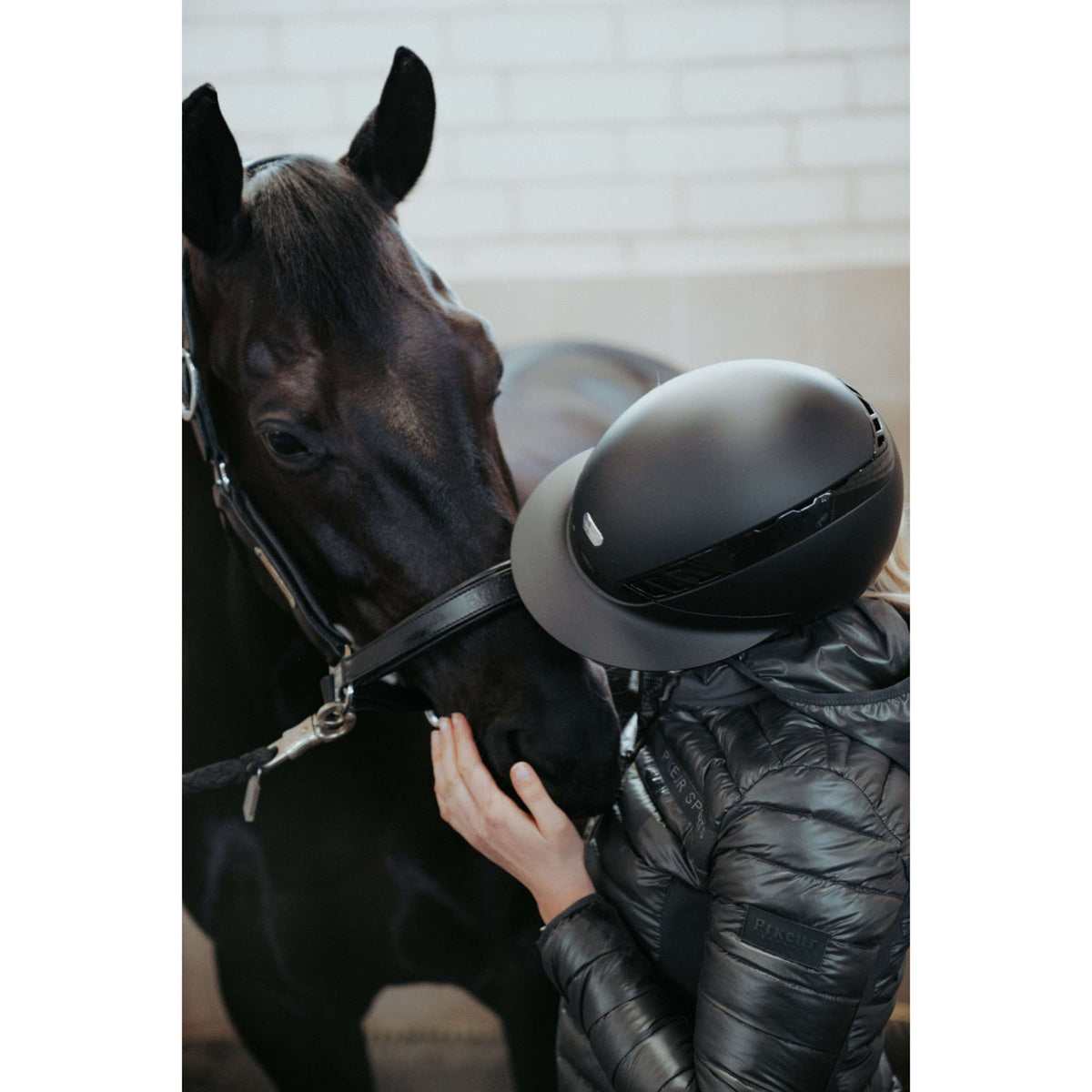 Pikeur Bombe AirLuxe Pure Visière longue Noir