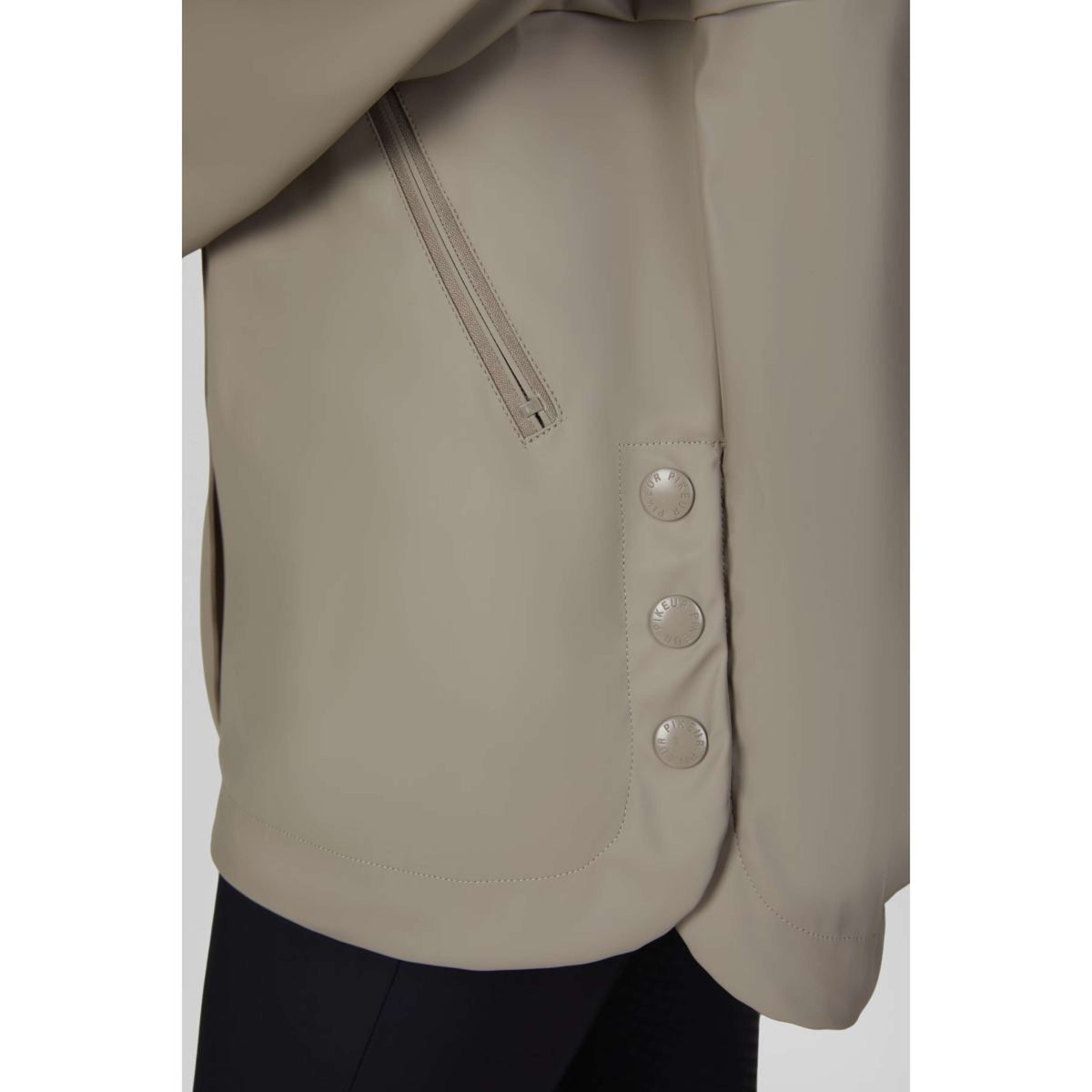 Pikeur Imperméable Cape Athleisure AW26 Mocha Cream