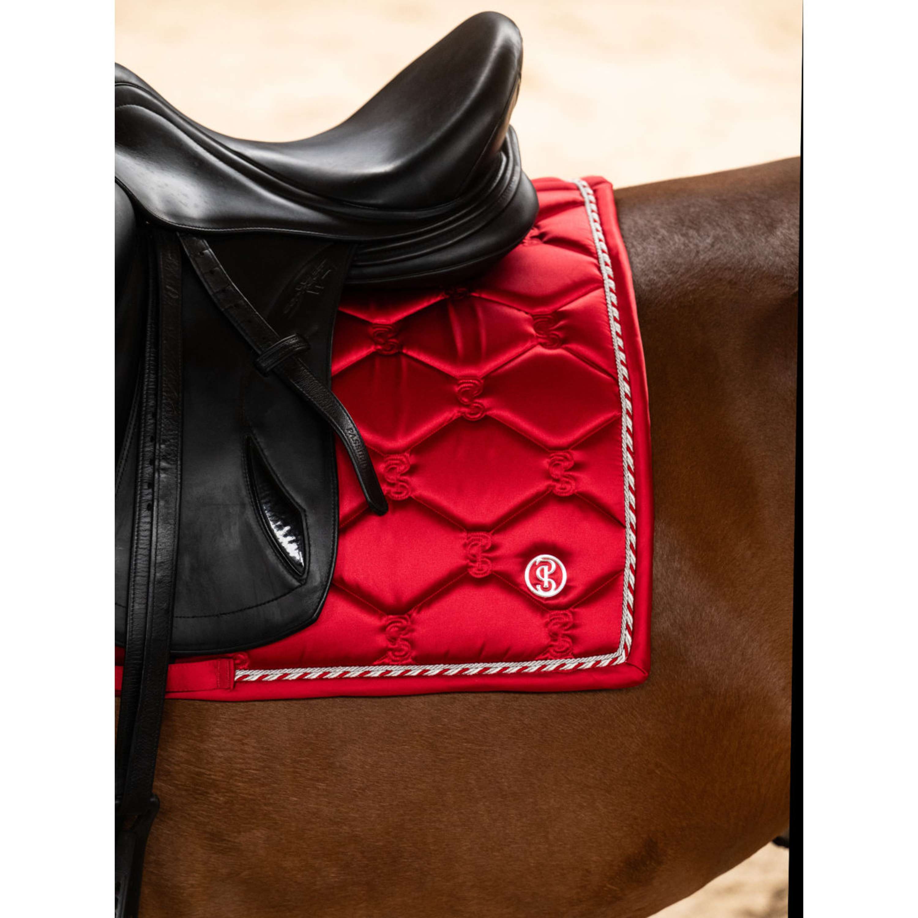 PS of Sweden Tapis de Selle Signature Dressage Cranberry Red