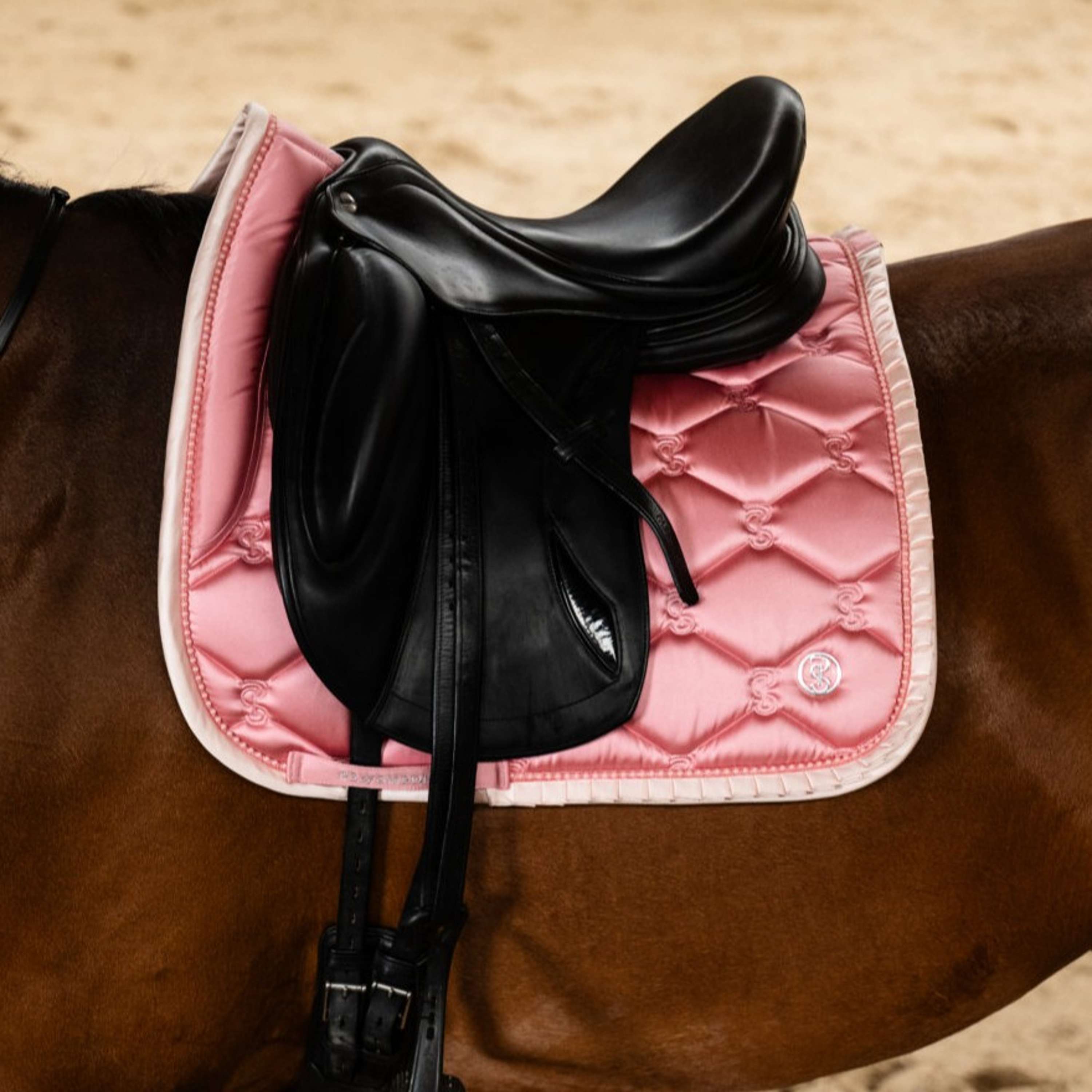 PS of Sweden Tapis de Selle Ruffle Pearl Dressage Vintage Pink