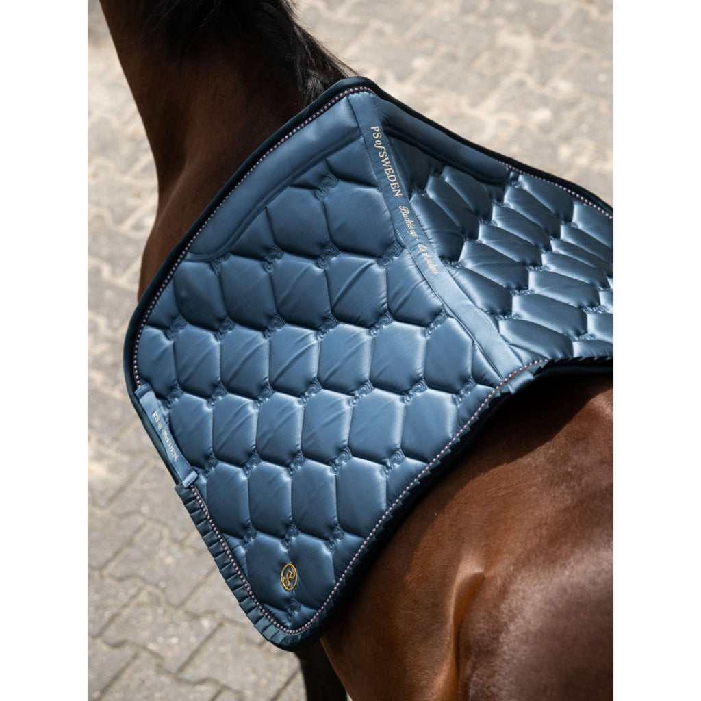 PS of Sweden Tapis de Selle Ruffle Pearl Dressage Shadow Blue