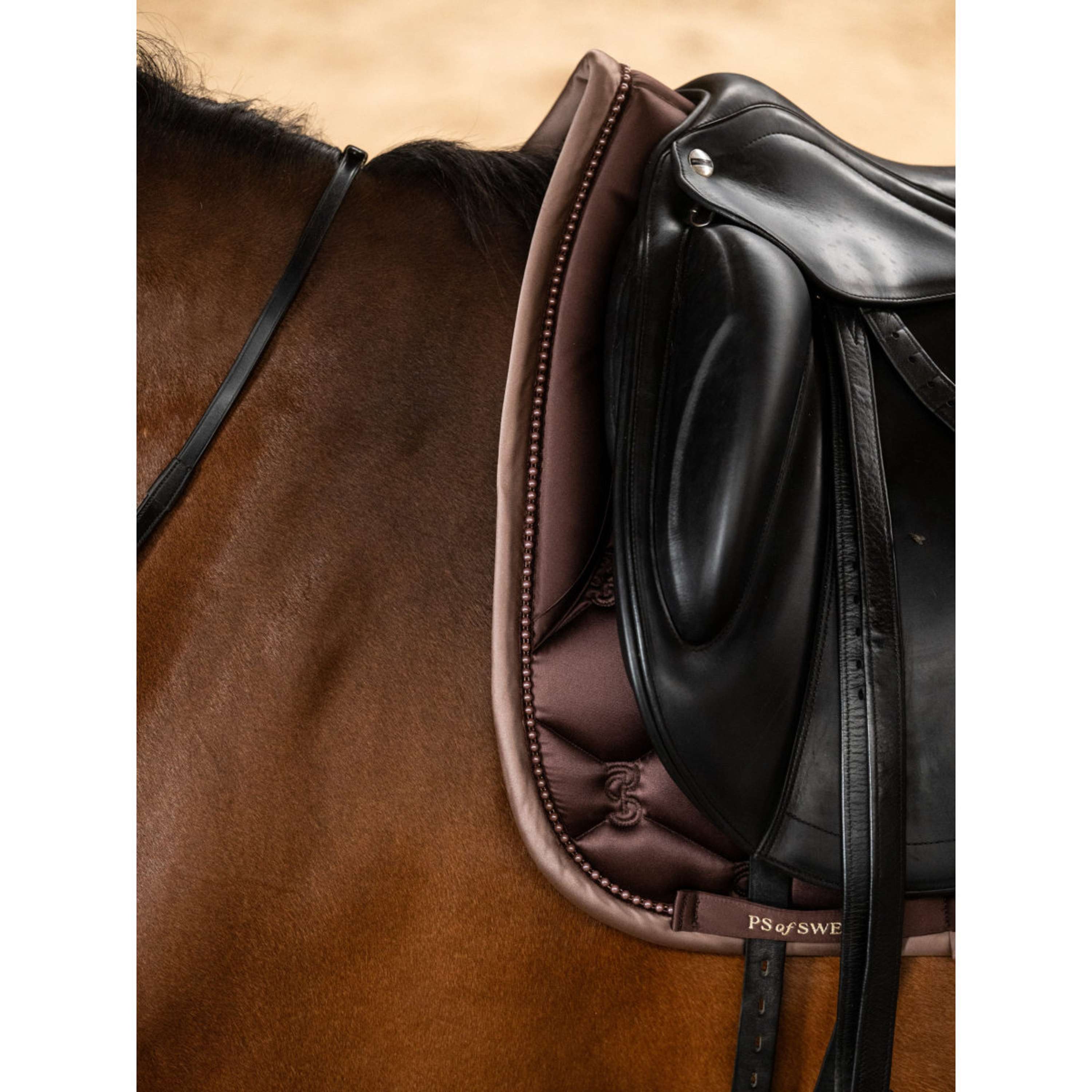 PS of Sweden Tapis de Selle Ruffle Pearl Dressage Marron Terre