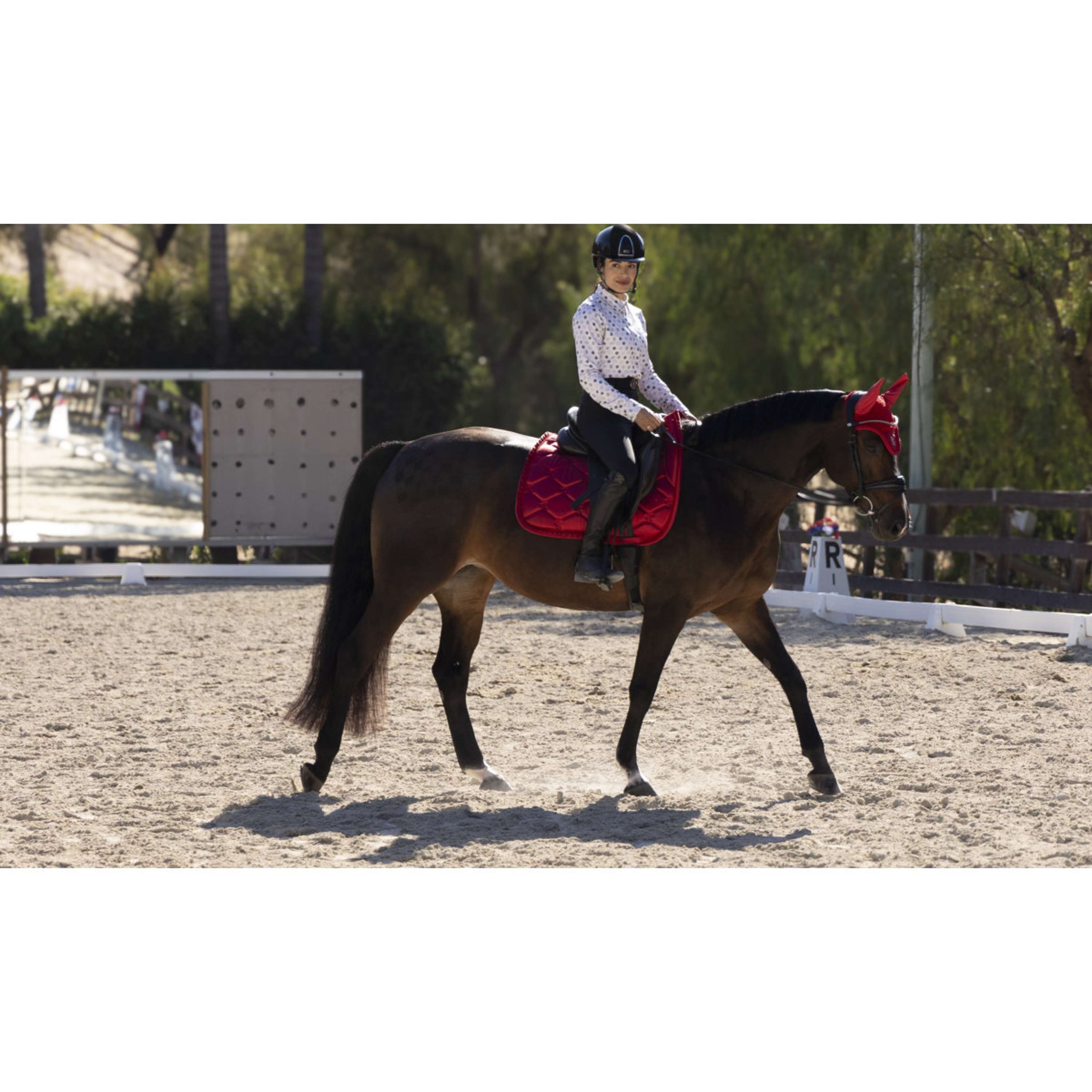 PS of Sweden Tapis de Selle Ruffle Dressage Cranberry Red